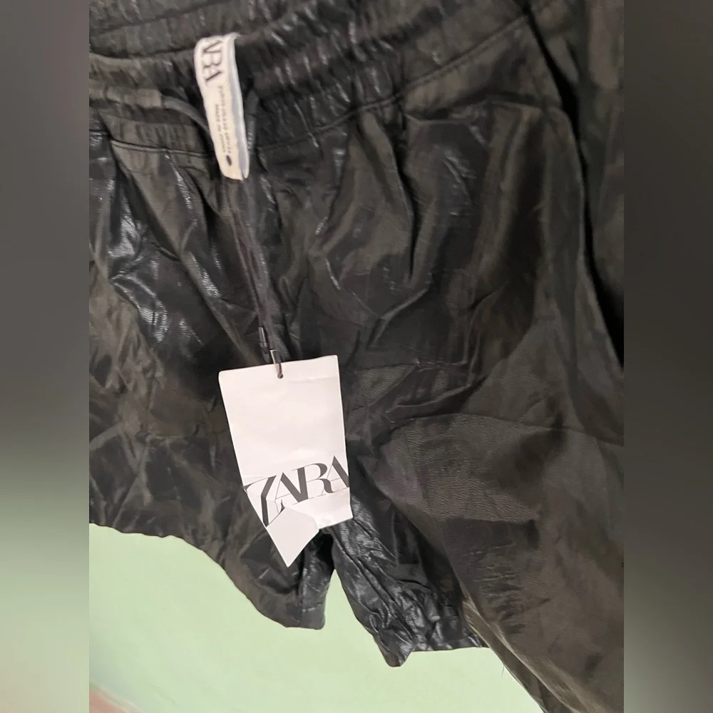 ZARA faux leather shorts 🩳 on SALE WITH TAG - Picture 8 of 9